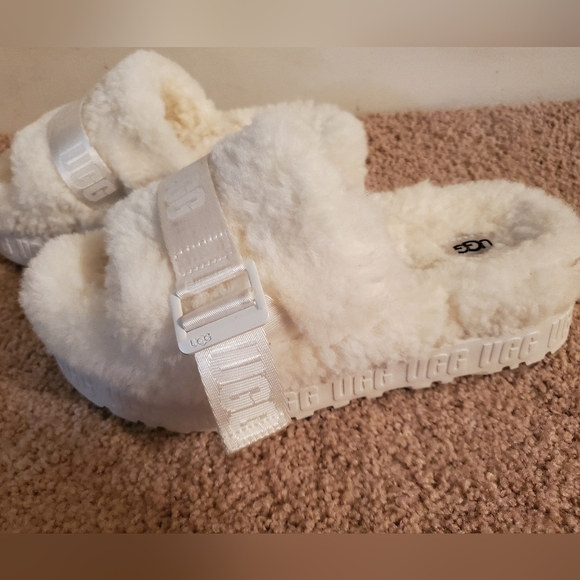 UGG FLUFFITA SLIDE SHEARLING PLATFORM SANDALS SHOE 8 - Picture 3 of 13